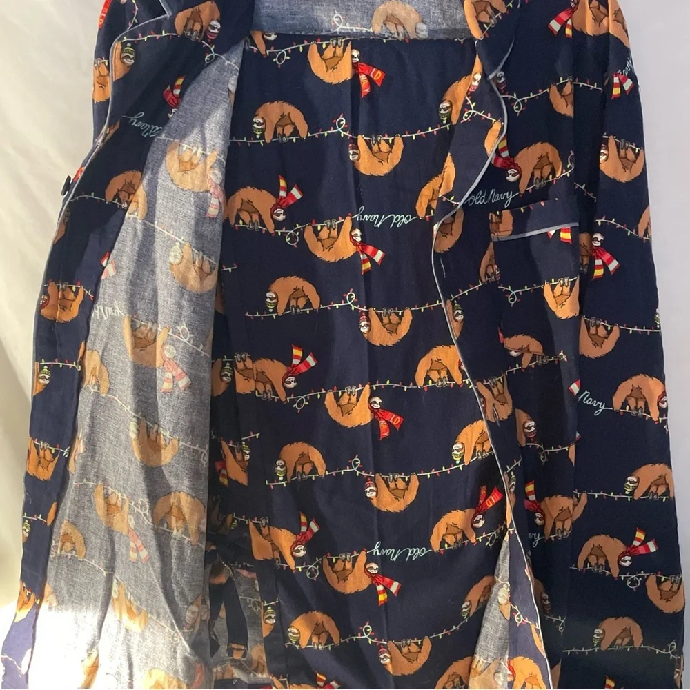 Old Navy Navy Blue Sloth Christmas  Pattern size XL TOP & bottom 
Excellent cond - Picture 3 of 5